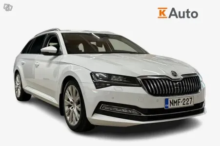 Skoda Superb Combi 2,0 TDI 150 Style DSG *Facelift / ACC / Webasto / Canton / Koukku / P-Kamera / Navi*