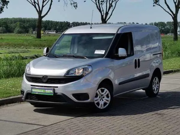 Fiat Doblo CARGO 1.3 HDI 2xZijdeur 90Pk! Image 2