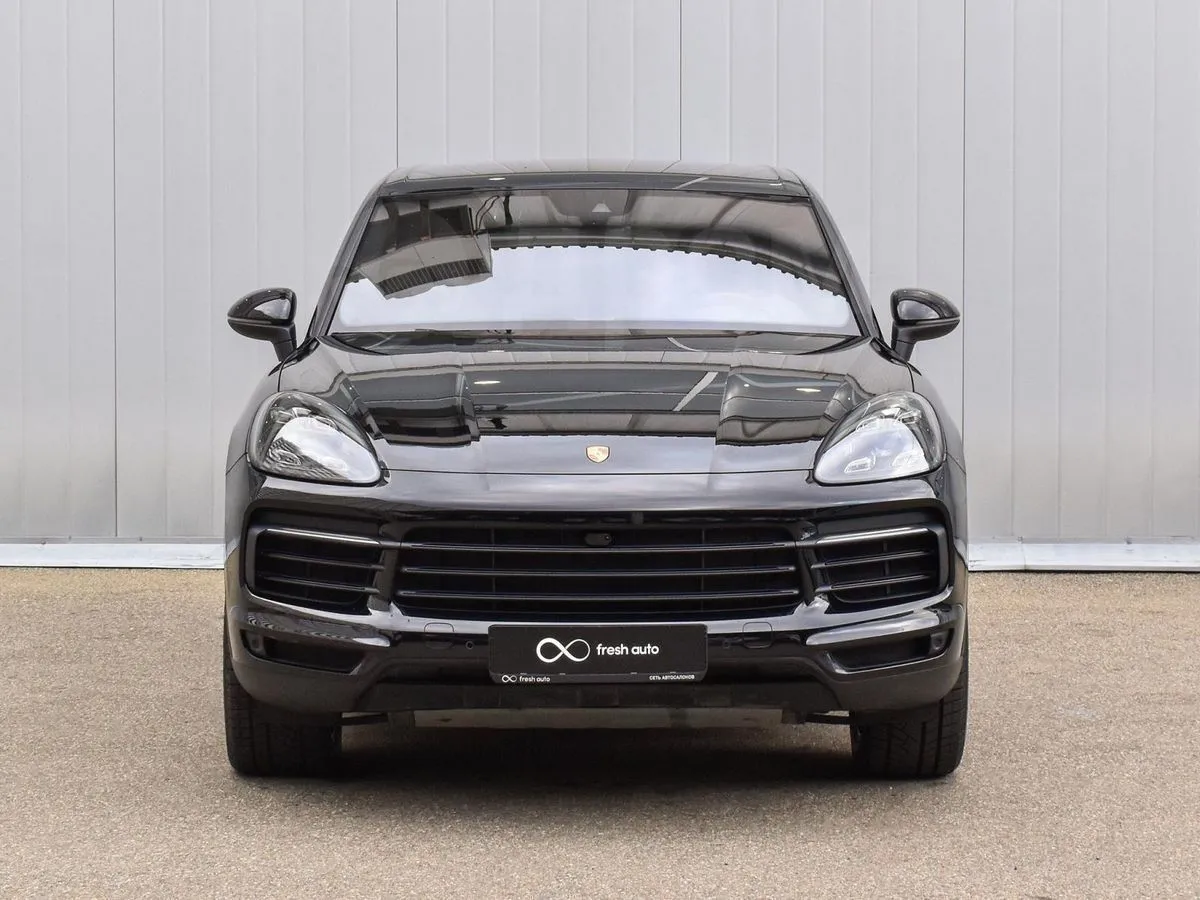 Porsche Cayenne Image 2